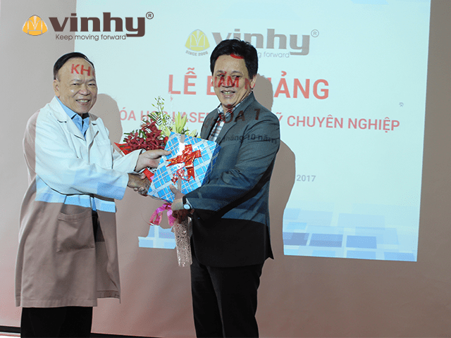 be-giang-khoa-dao-tao-laser-3
