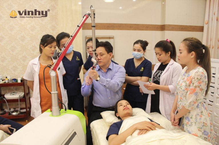 ho-tro-chuyen-mon-cho-doi-tac-dana-spa-da-nang-1