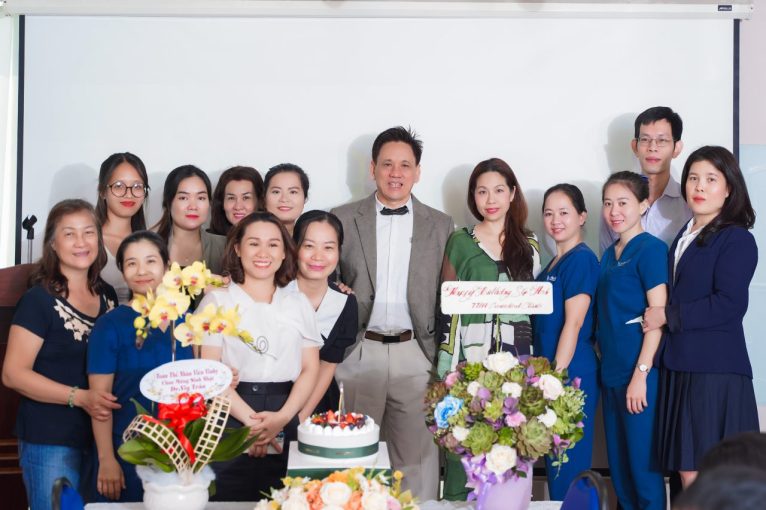 buoi-le-chuc-mung-sinh-nhat-sep-dr-vin-tran-1280x853-1